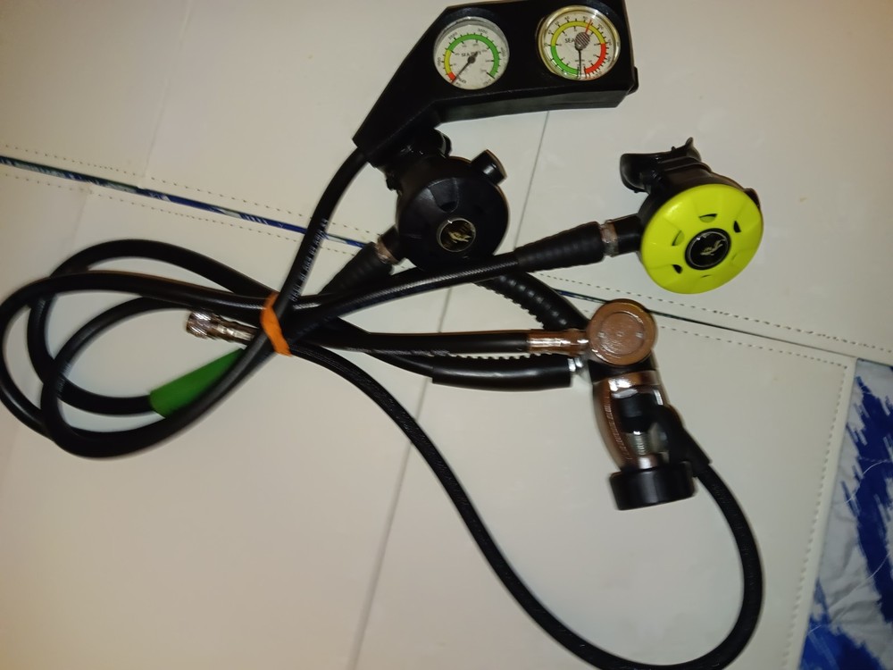 Scuba Diving Valves and Regulators with Hoses