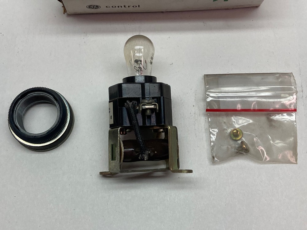 General Electric,CR2940UD413A3,OilTight Indicator Light
