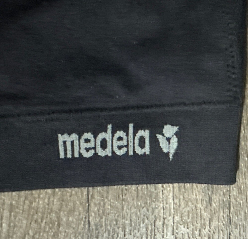 Medela Easy Expression Hands Free Pumping Bra Medium Black Breastfeeding Bra