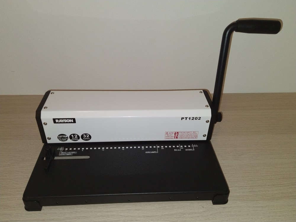 Rayson PT1202 Binding Machine 3:1 Pitch 32-Holes Punch 12 Sheets