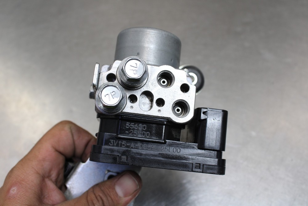 24-26 SUZUKI GSX-8R ABS PUMP UNIT MODULE