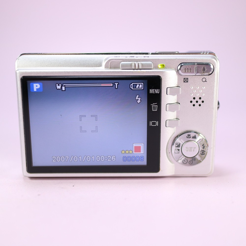 Hitachi Digital Camera HDC-756e 7.1MP Silver Tested