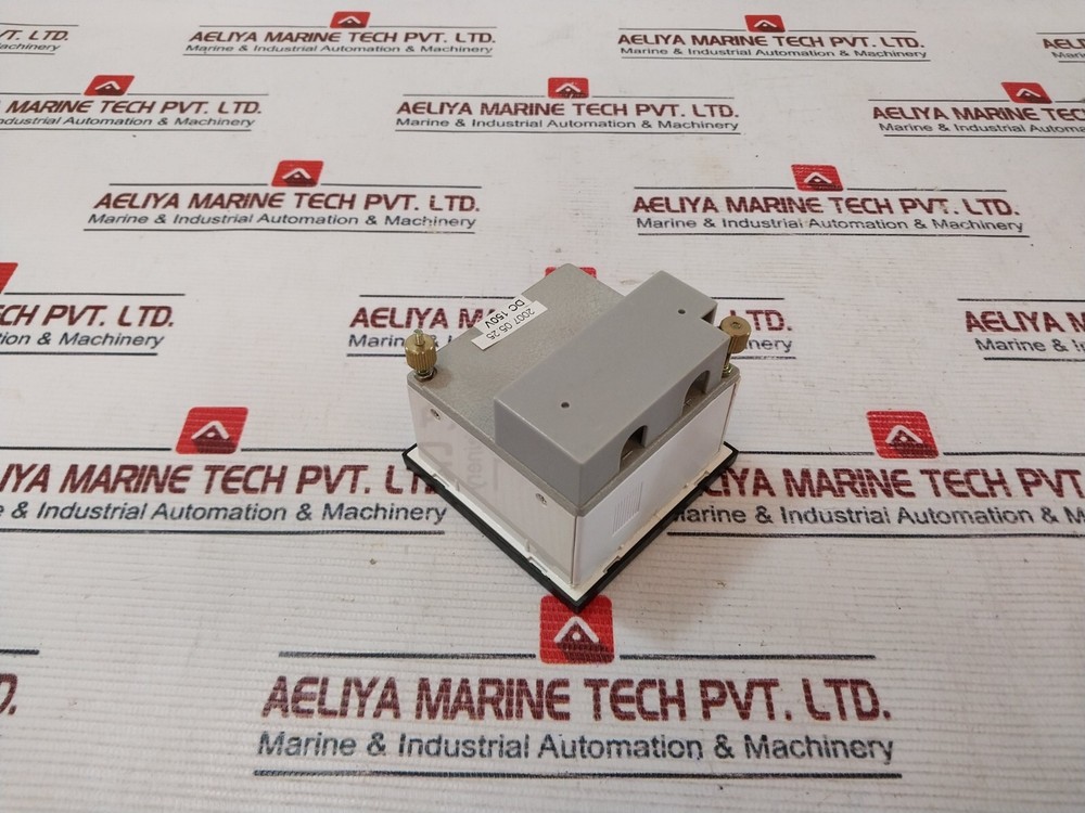 AC/DC DYNAMICS SQ72 Analog Voltmeter 0-150V DC