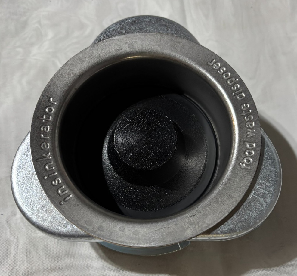 NEW Insinkerator Garbage Disposal Sink Flange Mounting Ring w/ Stopper