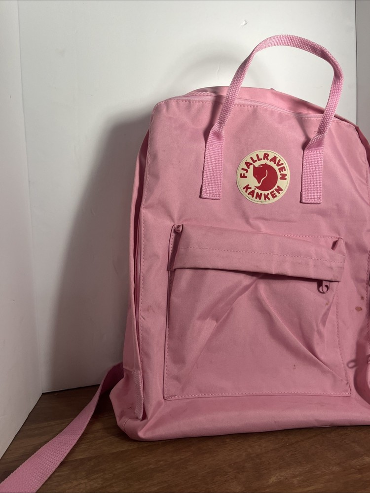 Fjällräven Kanken Backpack Pink