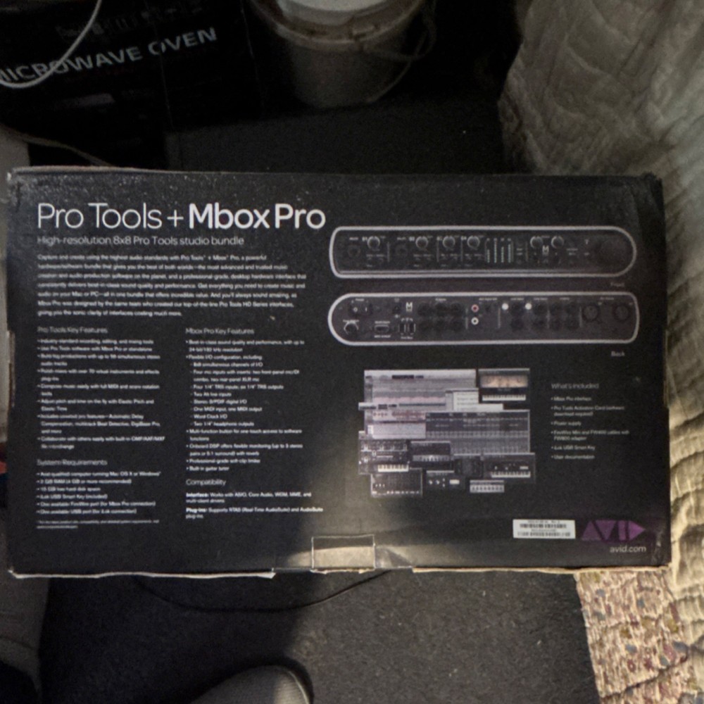 Avid MBox Pro FireWire Audio Interface Pro Tools Bundle 8-Channel Desktop