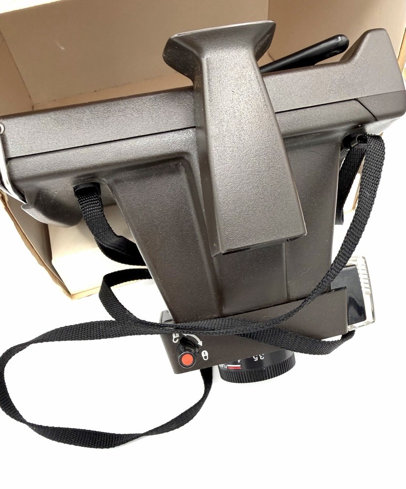 POLAROID MINUTE MAKER LAND CAMERA WITH FLASH CUBE, MANUALS & PARTIAL BOX