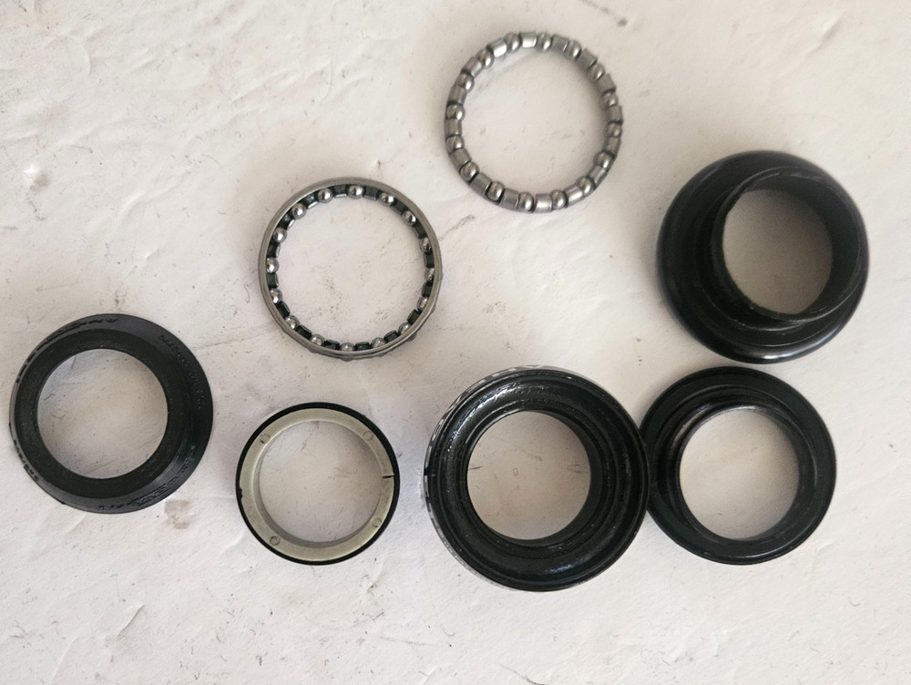 Aheadset Headset, 1" Threadless, Excellent Condition