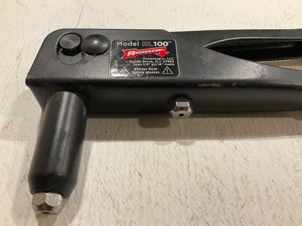 Arrow RL100 1/8" & 3/16" Rivet Tool