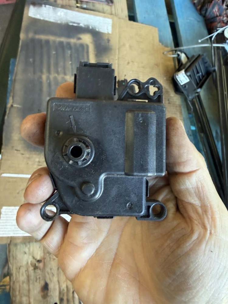 PACCAR TEMPERATURE BLEND MODULE T6892003