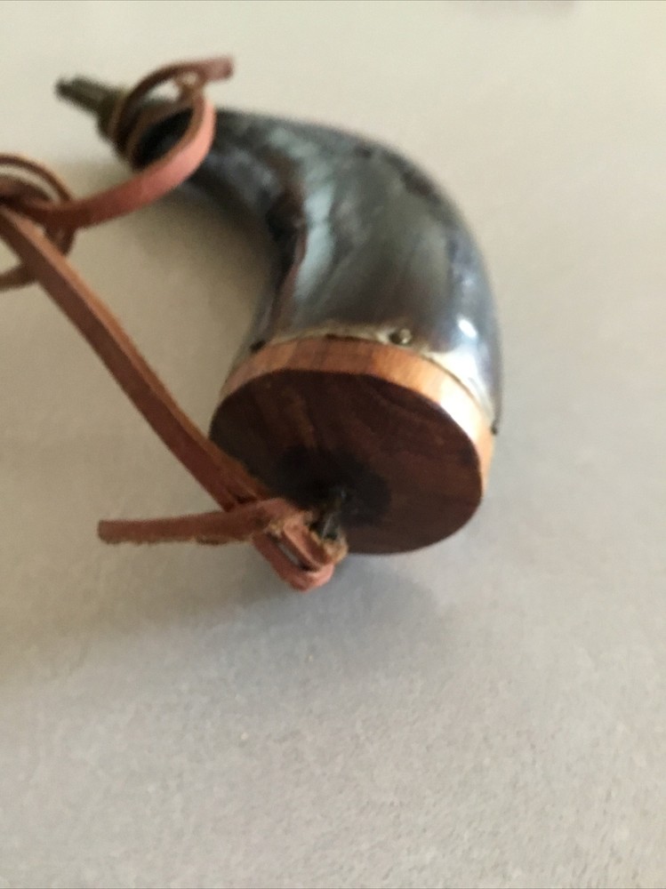 Vintage Muzzleloader Black powder Horn With Leather Strap NOS