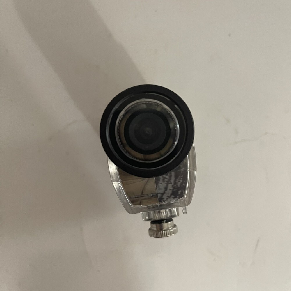Motorola xtc285 action camera with waterproof case No Cords works e12