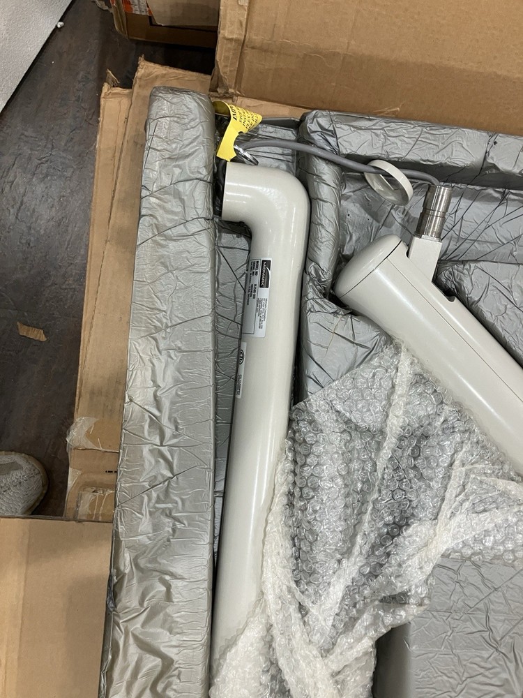 Midmark Dental Console Mounted Light