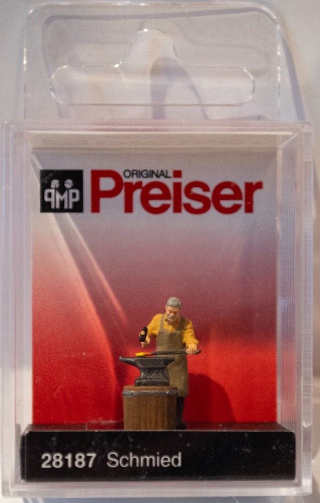 Preiser HO #28187 Working People -- Blacksmith with Anvil