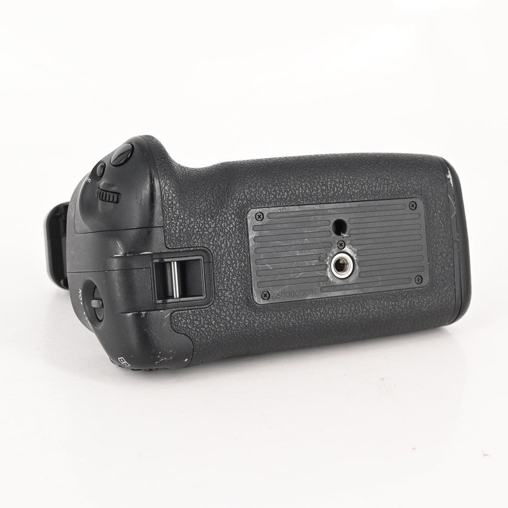 Canon BG-E20 Battery Grip for 5D Mark IV #092