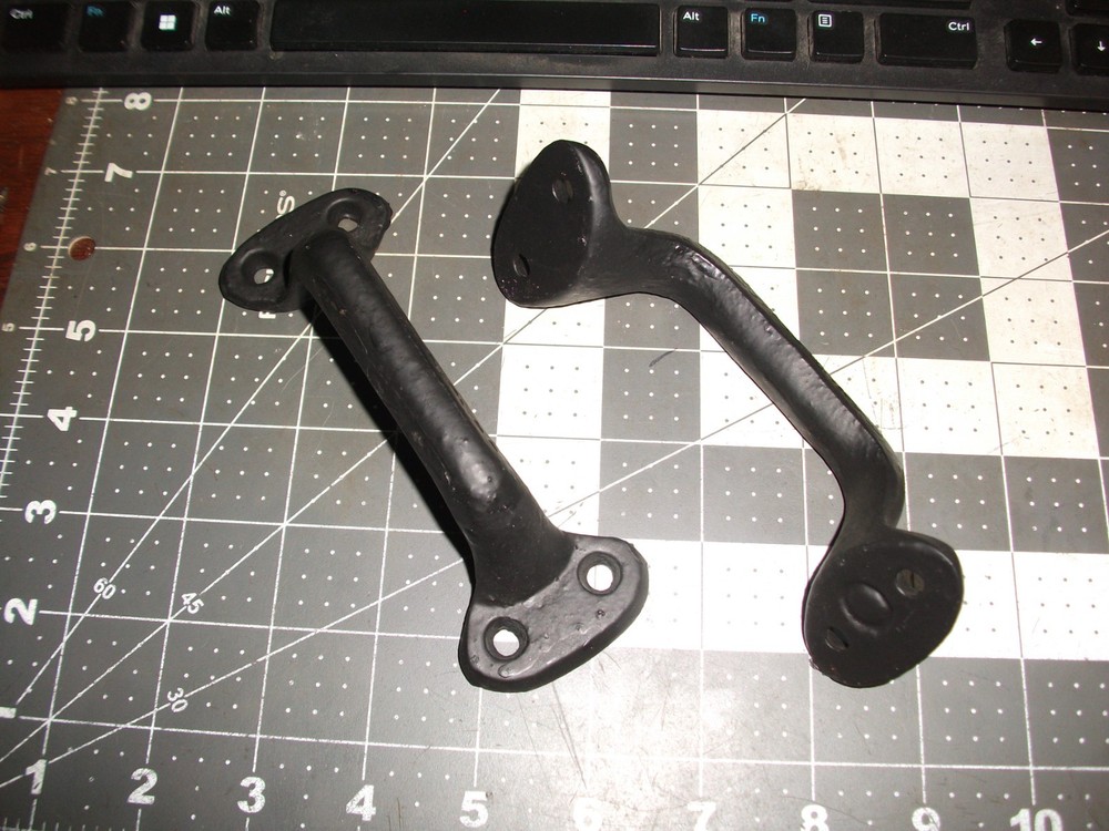 Cast Iron Door Handle Classic style Pair