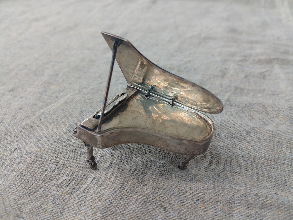 RARE MEDUSO ORO STERLING SILVER MINIATURE