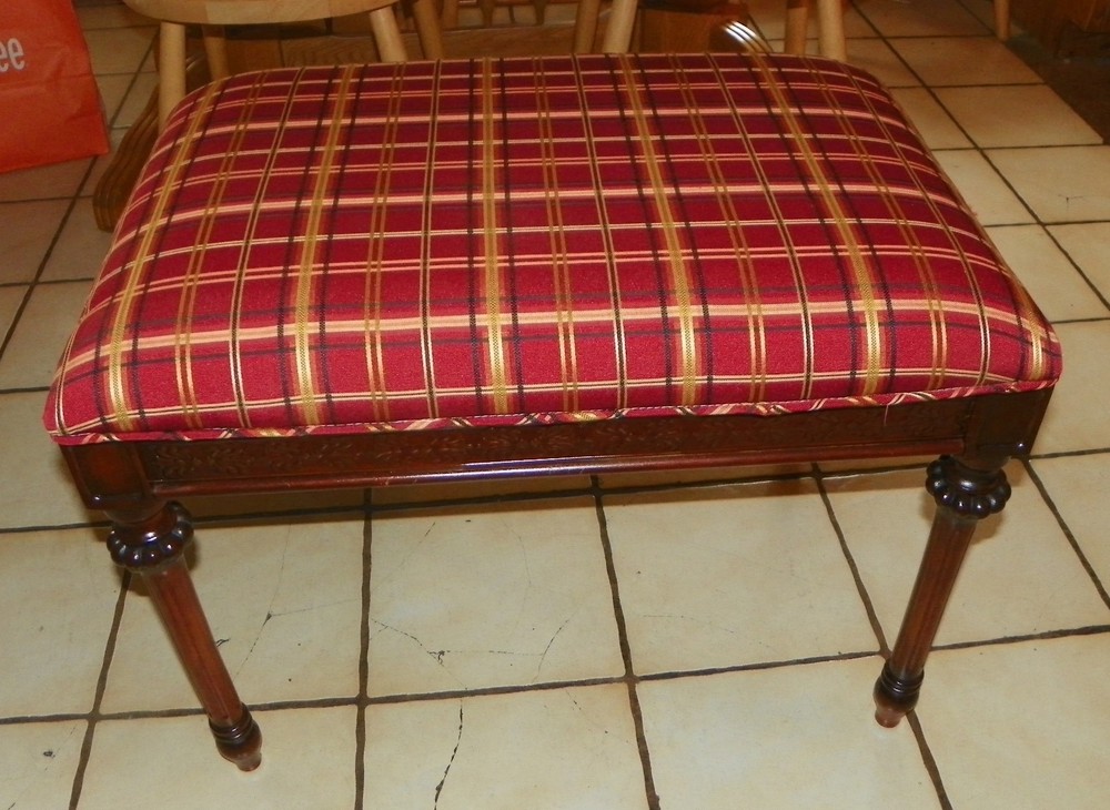 Mahogany Carved Vanity Bench (VB-76)