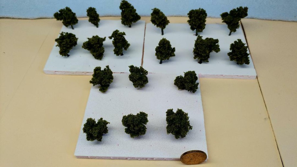 Z SCALE - HAND CRAFTED TREEZ - Light Green - Correct Sized for Z Scale - 18 Pack