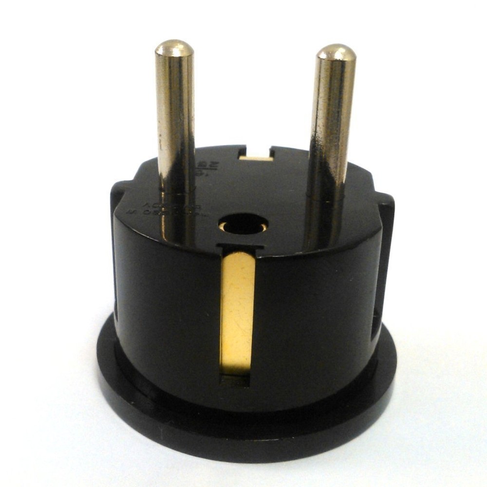 PLUG ADAPTER CONVERTS UNIVERSAL PLUGS TO GERMAN SCHUKO