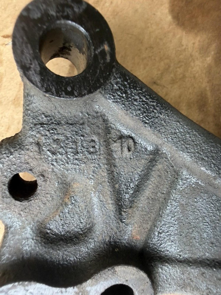 PACCAR MX13 EXHAUST BRACKET 1885741