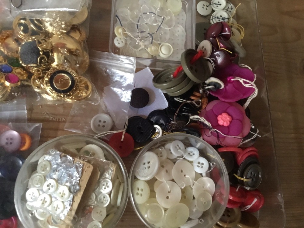 Mixed Button Box