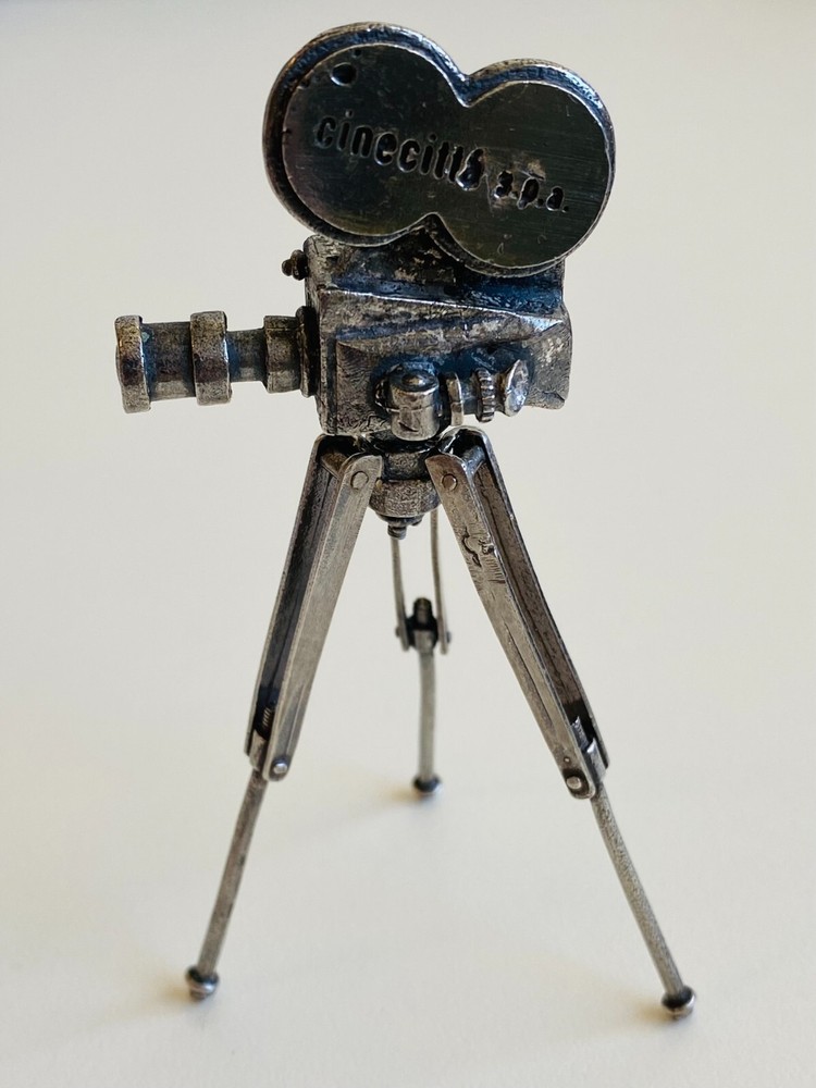 800 silver miniature - film set - lighting camera chair