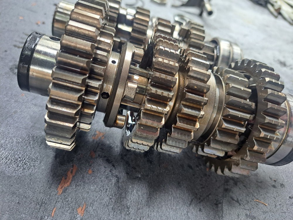Kawasaki er500 gearbox
