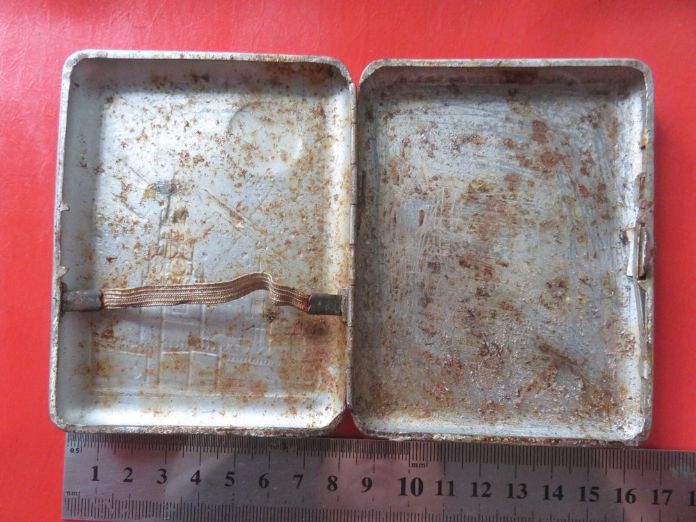 Soviet Russia cigarette case - Moscow, Space-KOSMOS USSR