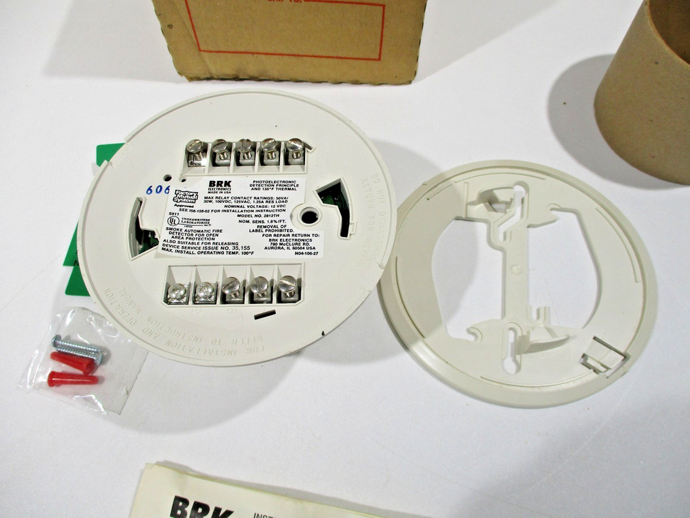 BRK Electronics Smoke Detector - Model 2812TH w/Base