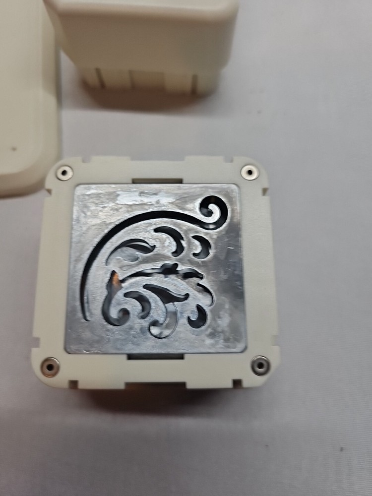 Anna Griffin Platform Punch With Stamps