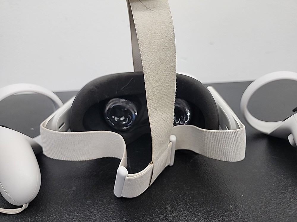 Meta Oculus Quest 2 128GB Standalone VR Headset - White