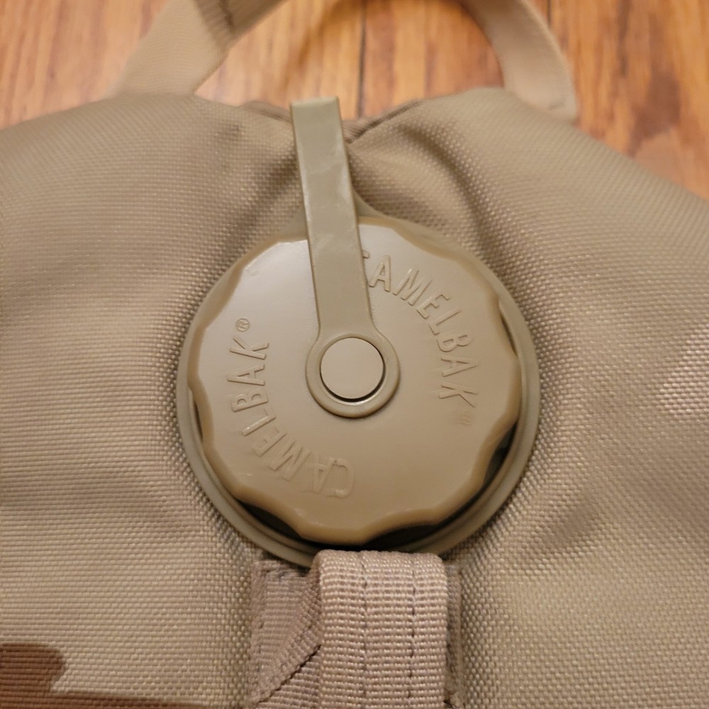 Camelbak Maximum Gear Hydration Pack Desert Camo Tactical Backpack Water Bladder