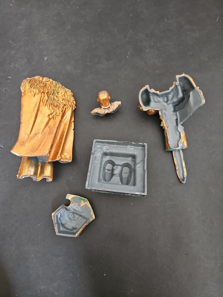 Warhammer 40k Honored Imperium Statue Terrain Needs Work See Photos