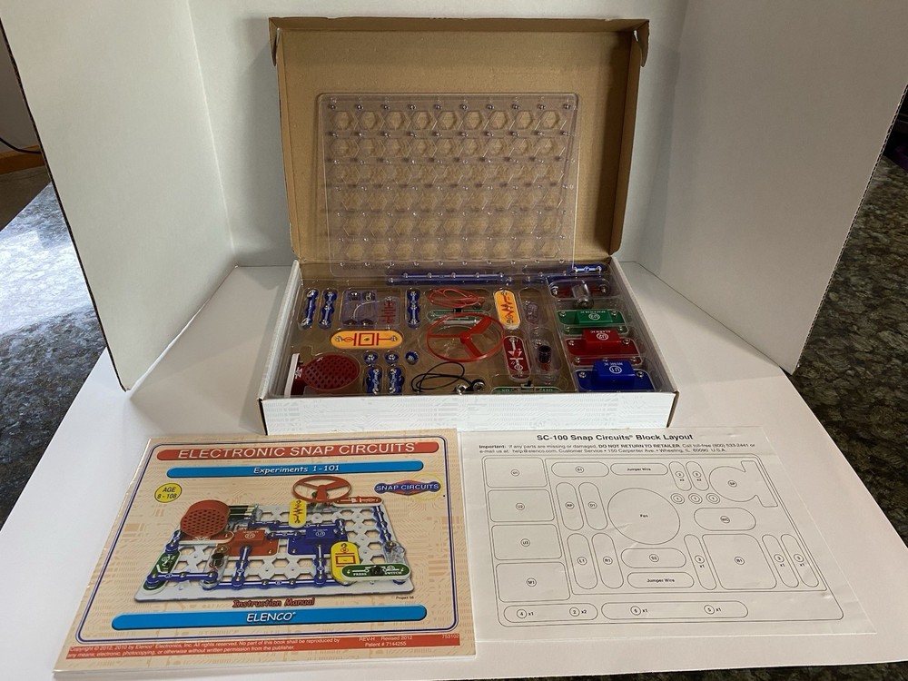 Snap Circuits Jr. SC-100 Electronics Discovery Kit Builds 100 Exciting Projects
