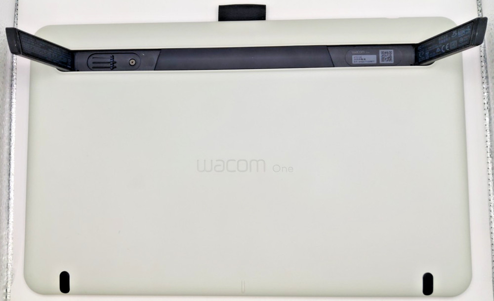 Used Wacom One Pen Display Tablet DTC133W0A W/ X-Shape Cable