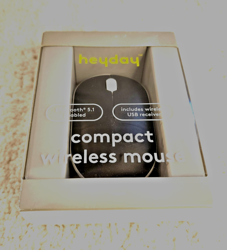 NIB Wireless Mouse BLK & White Compact Bluetooth 5.1 USB Receiver 33FT Range