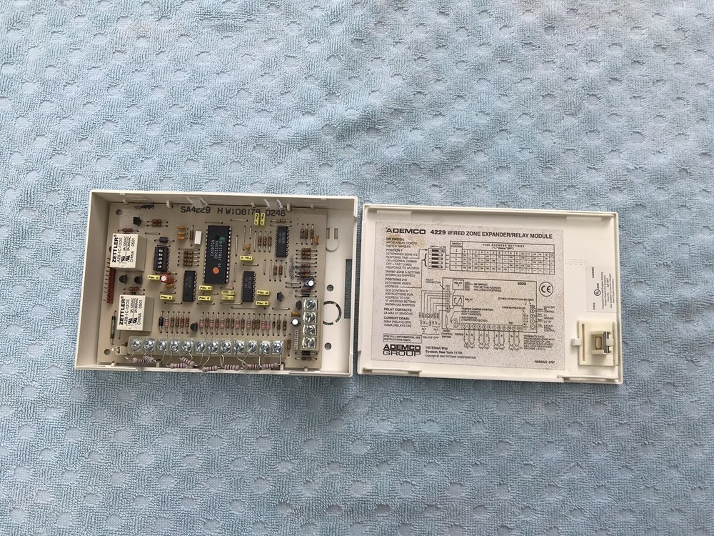ADEMCO 4229 Wired Zone Expander / Relay Module