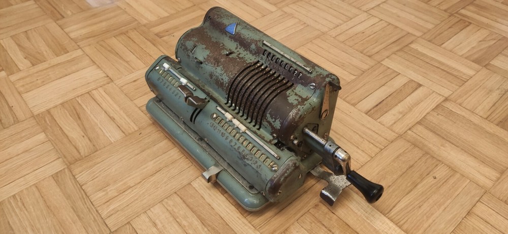 CALCOREX VINTAGE MECHANICAL CALCULATOR Pinwheel adding machine