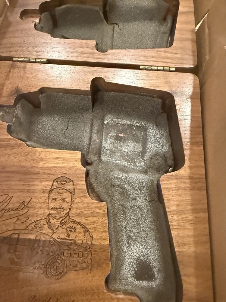 Dale Earnhardt Mac Tools 1/2” Air Impact Model AW434