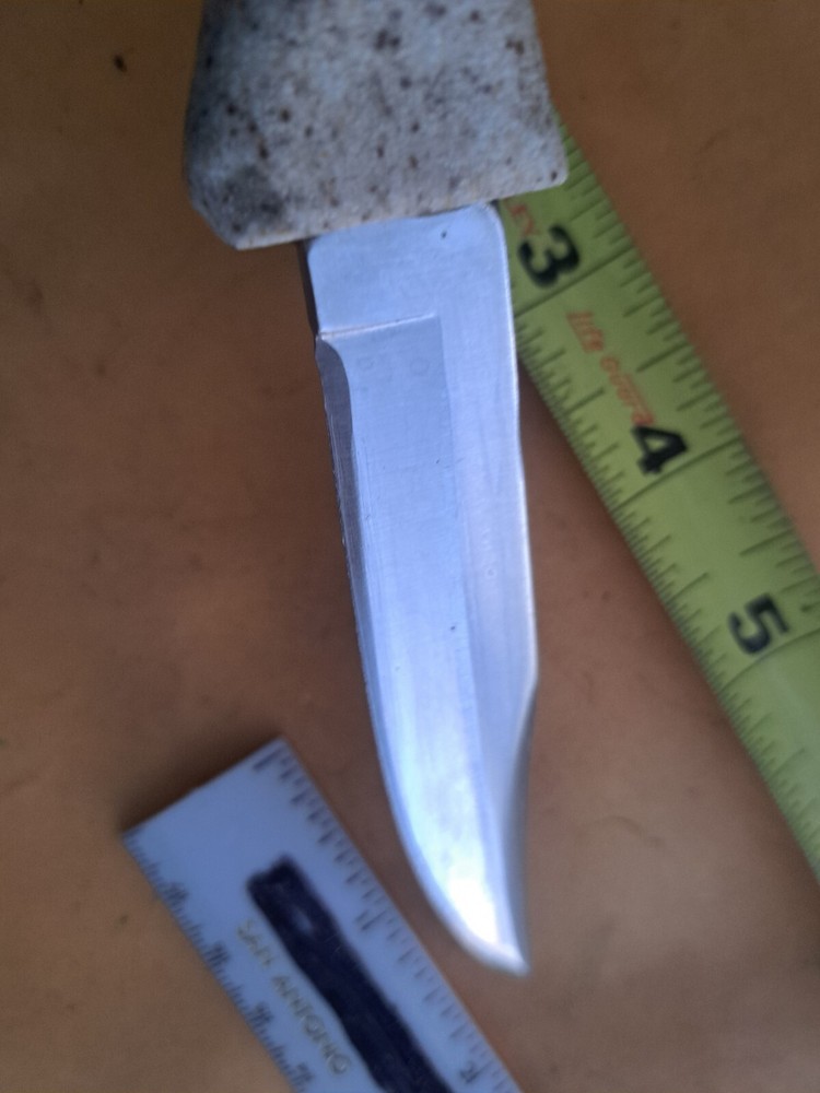 NICE Small Hunting Knife. Small Game. Corian? Handle