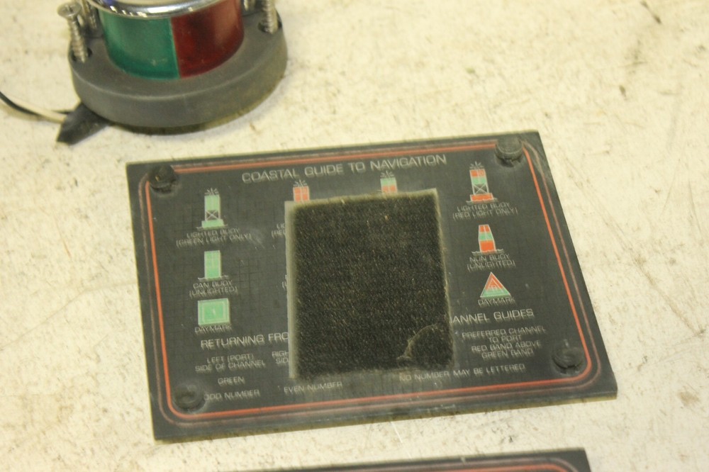 Control Panels, Face Plates & Front Nav Light from Maxum Boat