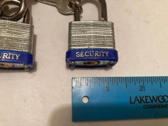 NEW (OPEN BOX) SET 3 KEYED ALIKE 1" W X 2" L LAMINTD PADLOCK / DIFF KEY PER SET
