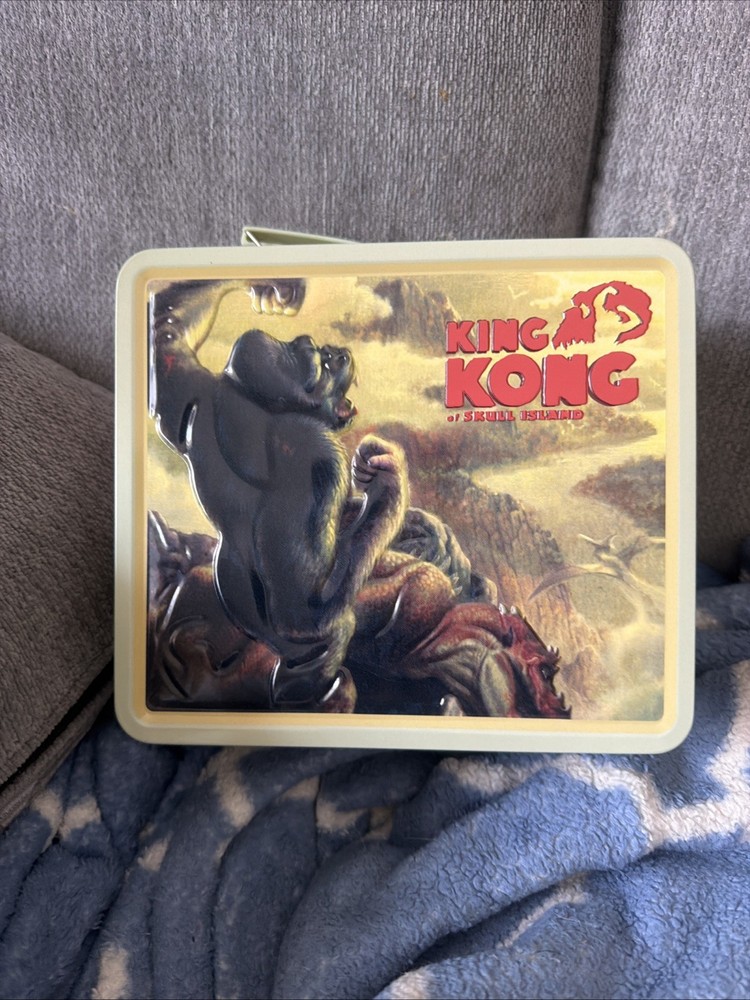 KING KONG LUNCHBOX w/ THERMOS! NEW!