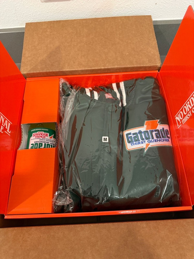 Gatorade x Stranger Things Upside Down Capsule - Size M - IN HANDS