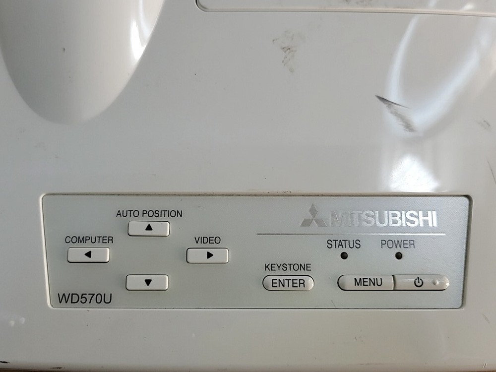 MITSUBISHI WD570U DLP Projector SEE NOTES