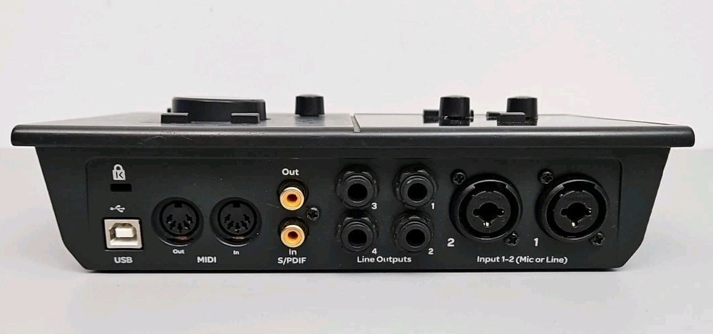 M-Audio Fast Track C400 - USB Recording Interface with DSP