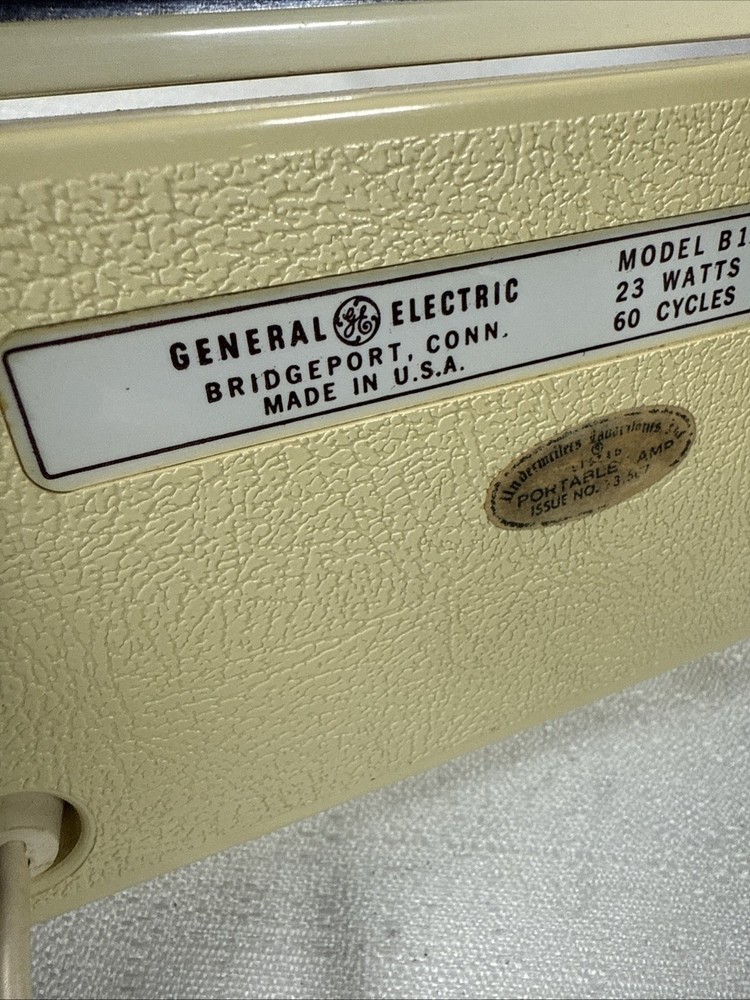 Vintage GE General Electric EUC Lighted Make Up Mirror