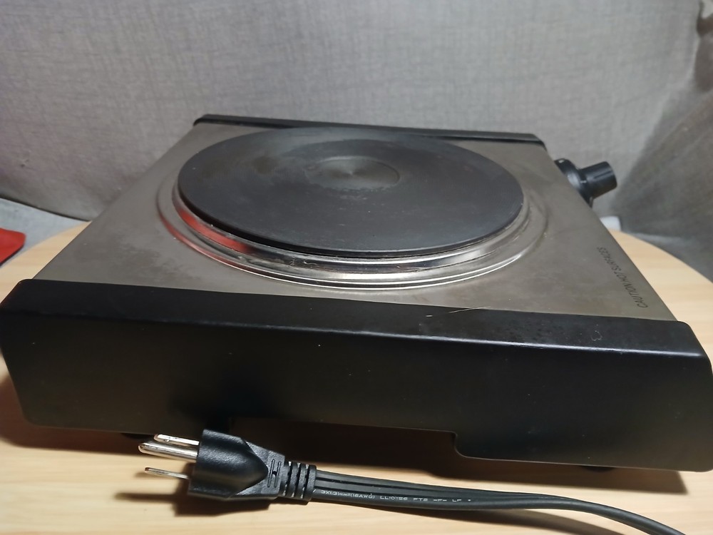 Waring WEB300 1300Watts Single Burner-Used