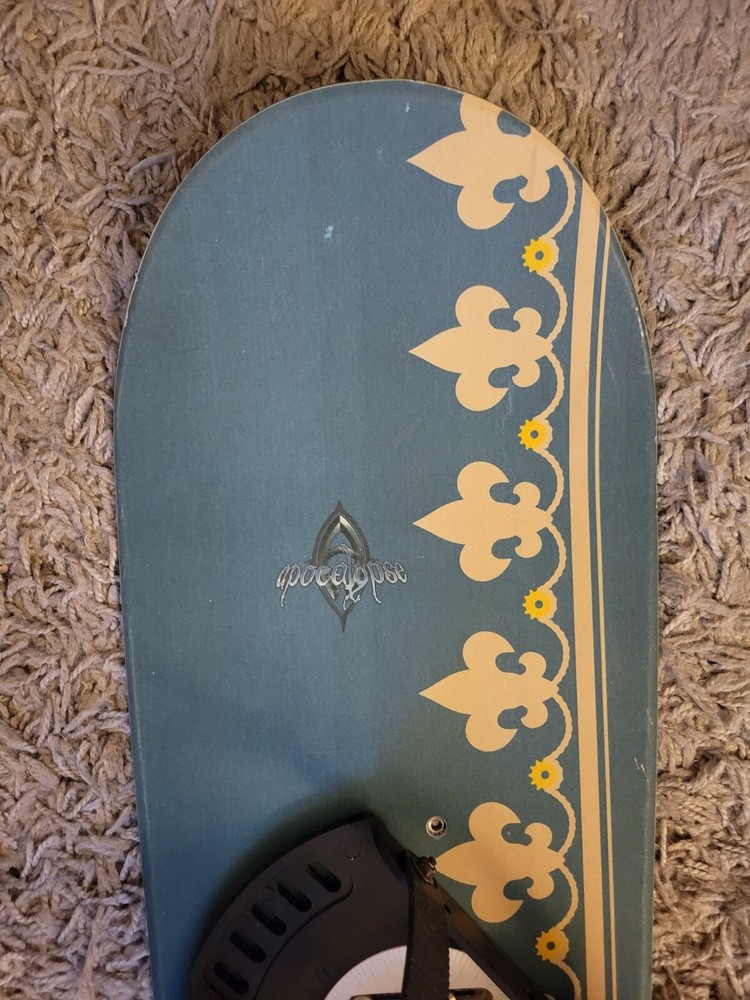 Vintage Apocalypse Snowboard 56" Spiral bindings missing 1 strap